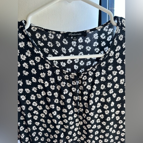 Tie-Sleeve Tiered Midi Dress in Woodcut Flowers - Picture 9 of 12